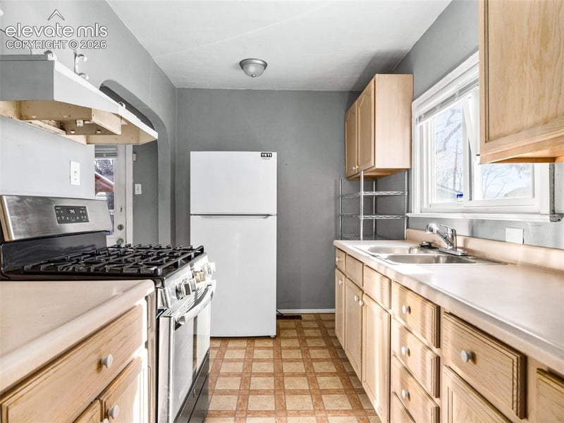 1905 E 8th St, Pueblo, CO 81001