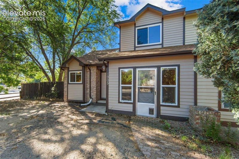 1905 Copper Creek Dr, Colorado Springs, CO 80910