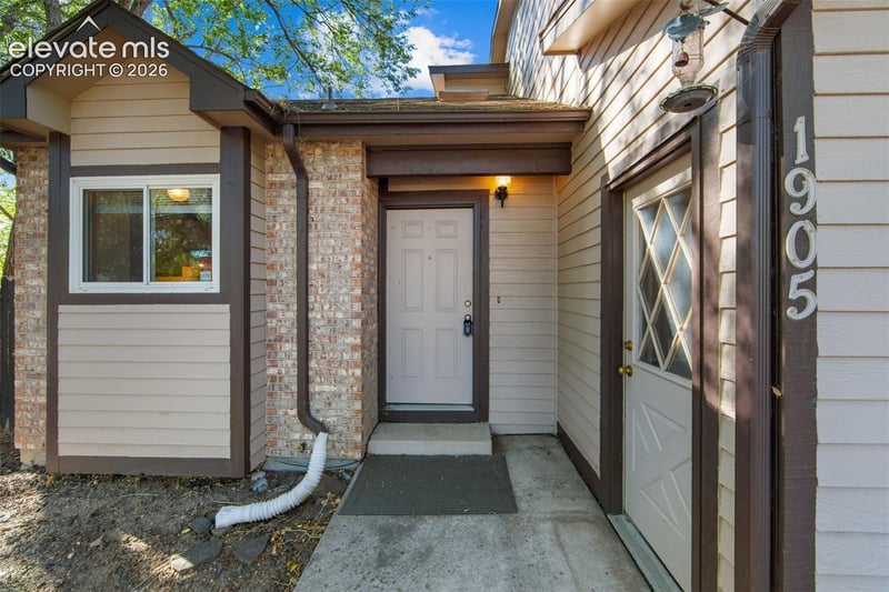 1905 Copper Creek Dr, Colorado Springs, CO 80910