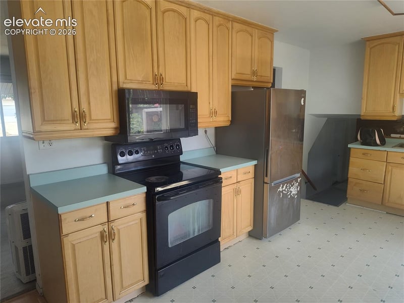 1906 Montezuma Dr, Colorado Springs, CO 80910