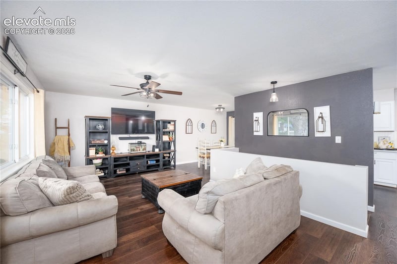 1911 Berkshire Ln, Colorado Springs, CO 80909