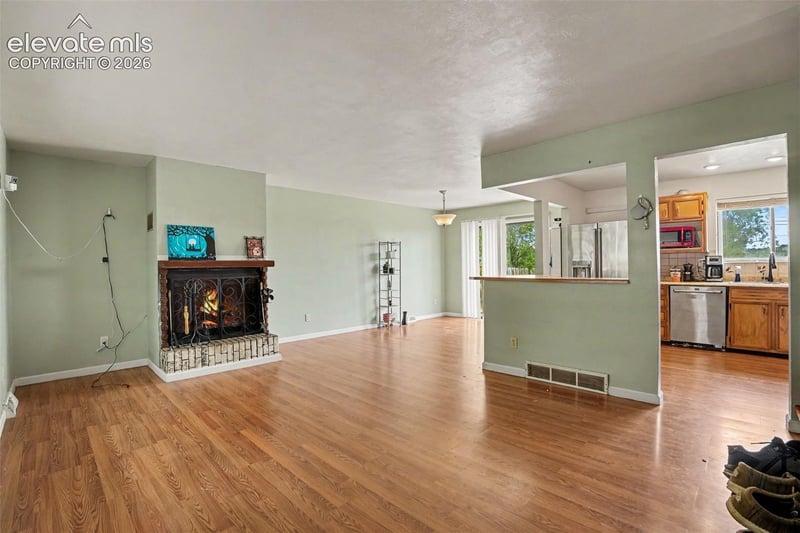 1915 Sussex Ln, Colorado Springs, CO 80909