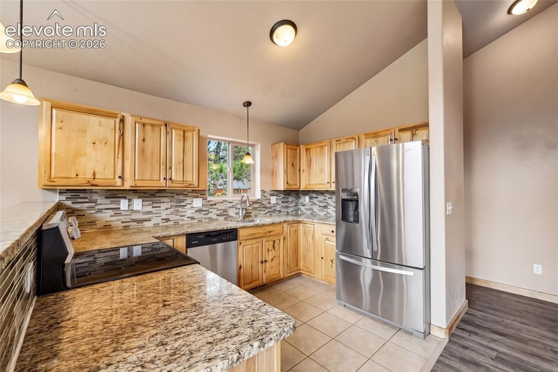 1920 Pikes Peak Dr, Divide, CO 80814