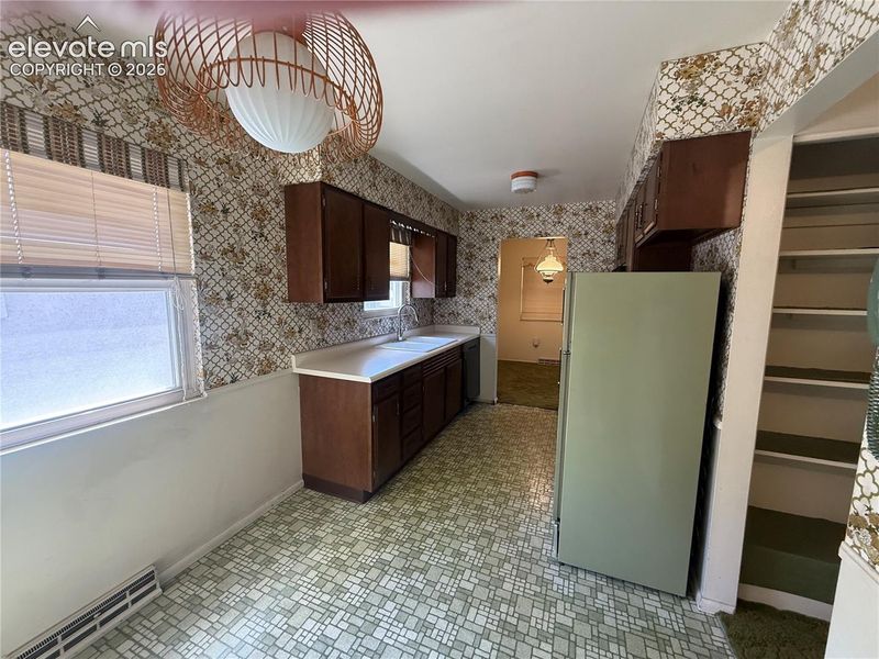 1928 Sussex Ln, Colorado Springs, CO 80909