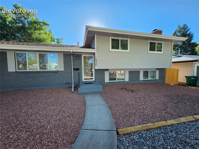1935 Berkshire Ln, Colorado Springs, CO 80909