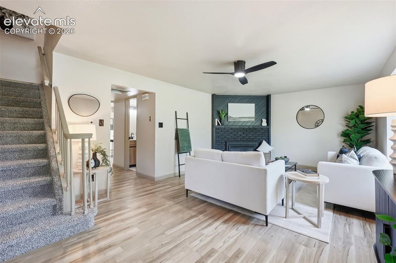 194 Gamble Ln, Pueblo, CO 81001