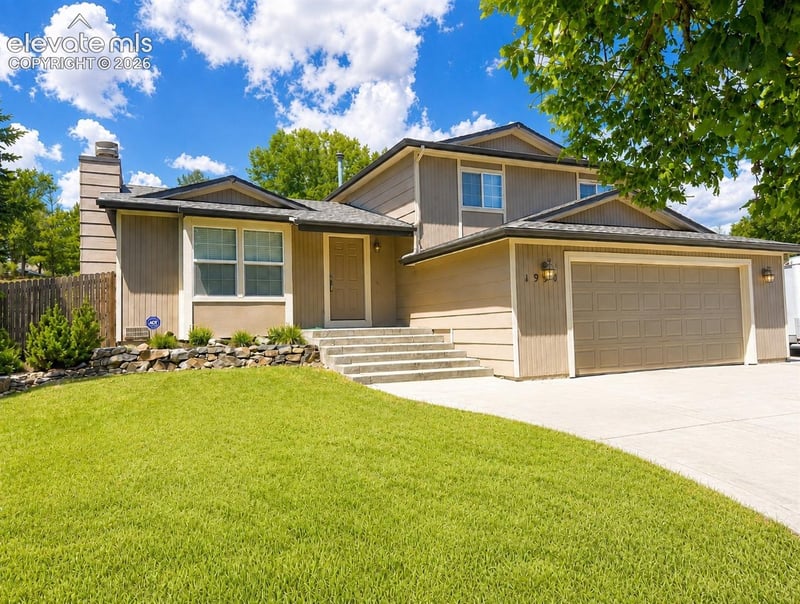 1990 Powder River Dr, Colorado Springs, CO 80919