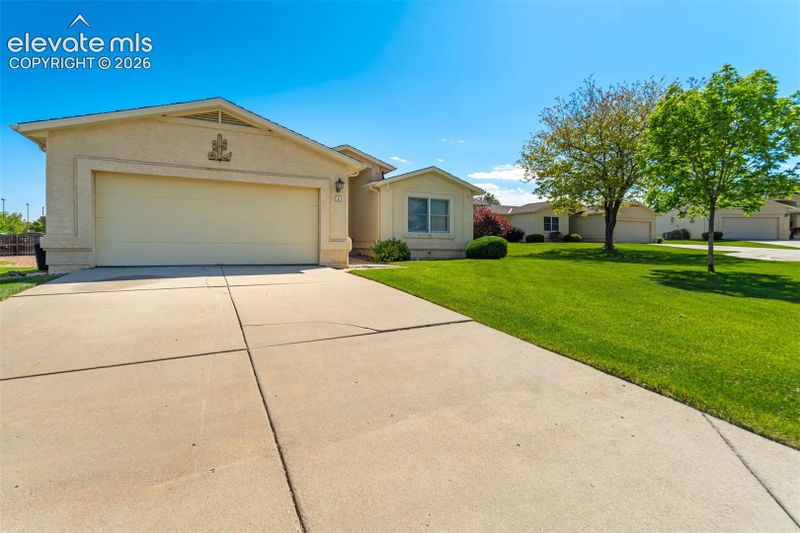 2 Cynthia Pl, Pueblo, CO 81008