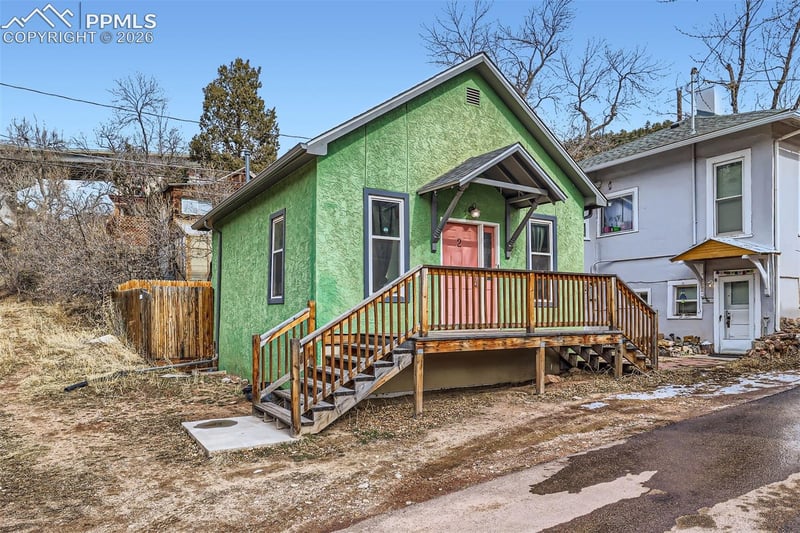 2 Narrows Rd, Manitou Springs, CO 80829