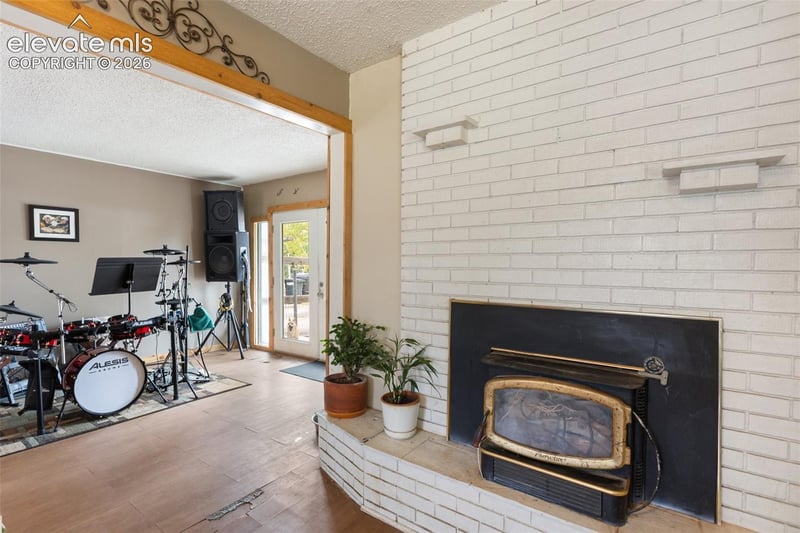 20 Westwood Dr, Woodland Park, CO 80863