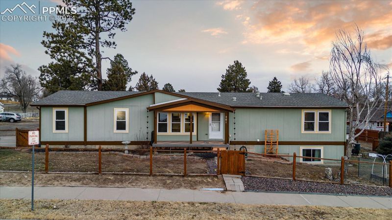 201 E Maple St, Elizabeth, CO 80107