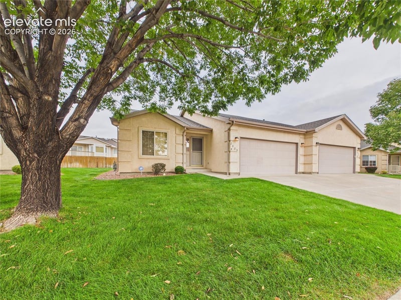 2025 Kingsroyal Blvd #F, Pueblo, CO 81005