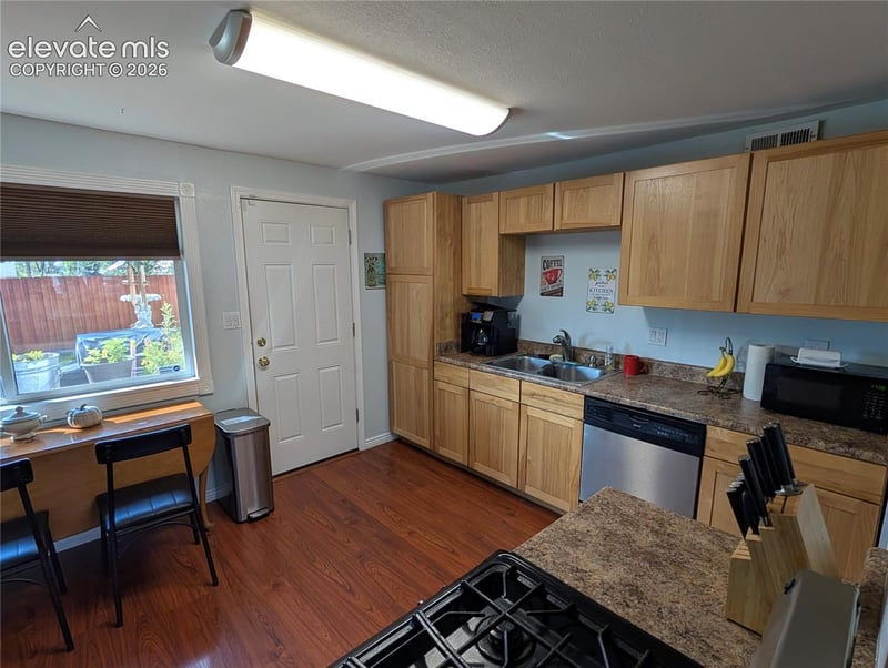 2025 Ontario Dr, Colorado Springs, CO 80910