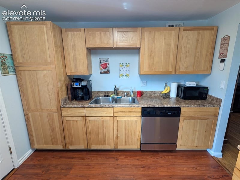 2025 Ontario Dr, Colorado Springs, CO 80910