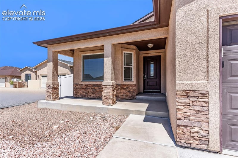 2037 Kingbird Ct, Pueblo, CO 81008