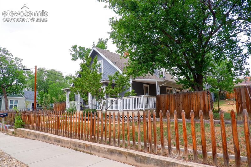 2038 Armstrong Ave, Colorado Springs, CO 80904