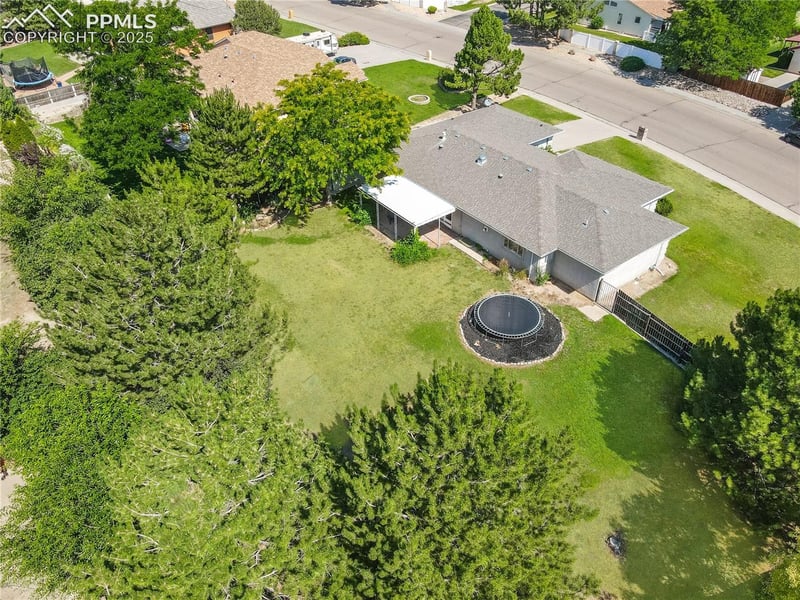 204 Bridle Trl, Pueblo, CO 81005