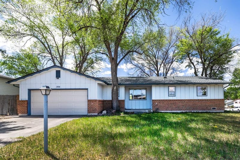 204 Byron Dr, Colorado Springs, CO 80910