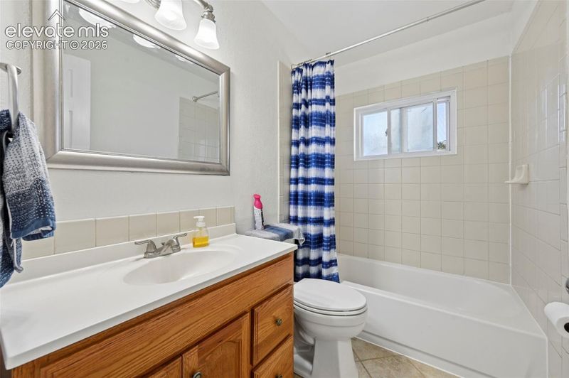 205 Everett Dr, Colorado Springs, CO 80911