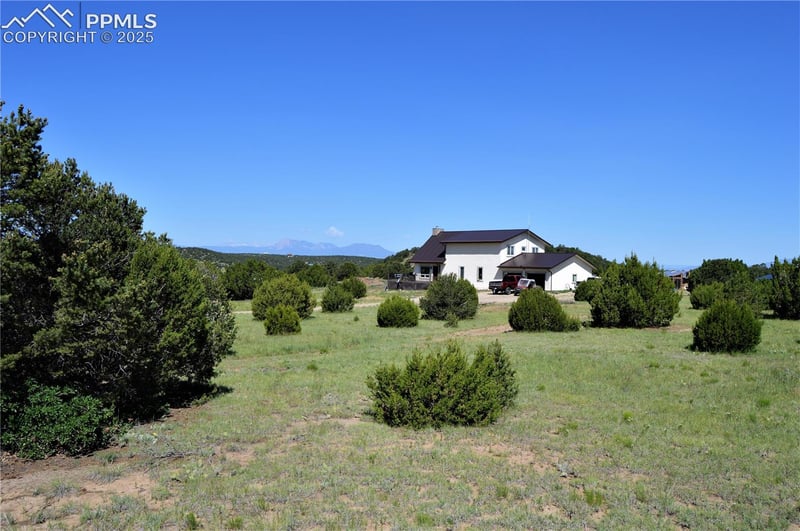 205 Hoofprint Ct, Walsenburg, CO 81089