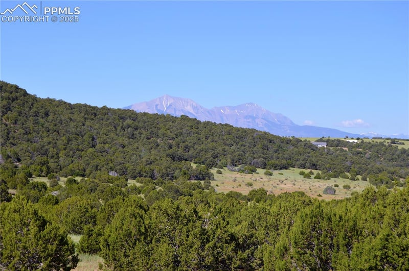 205 Hoofprint Ct, Walsenburg, CO 81089