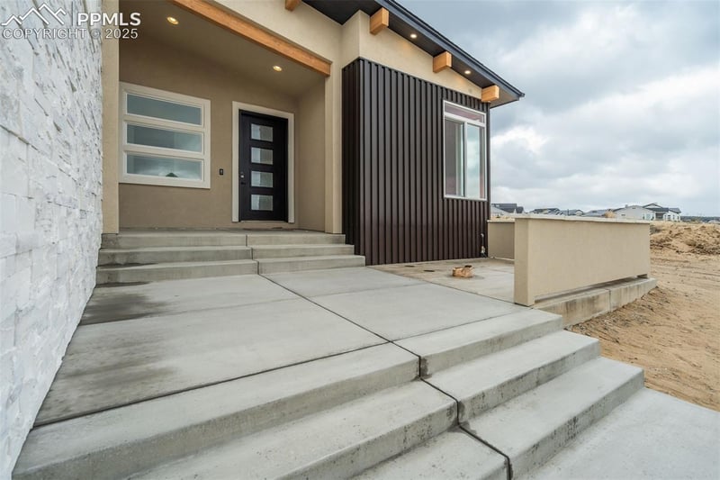 2064 Walnut Creek Ct, Colorado Springs, CO 80921