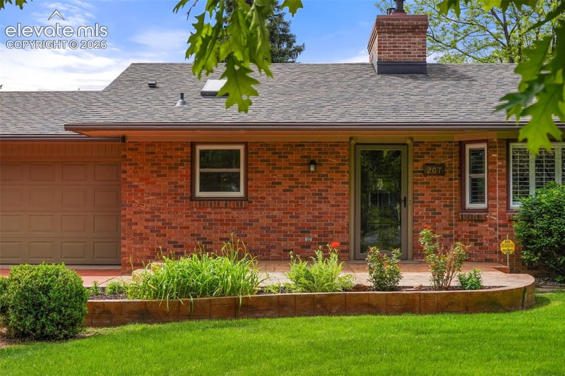 207 Pine Ave, Colorado Springs, CO 80906