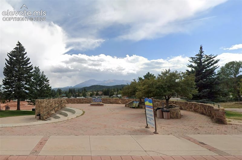 21 Bluebird Hill Dr, Woodland Park, CO 80866