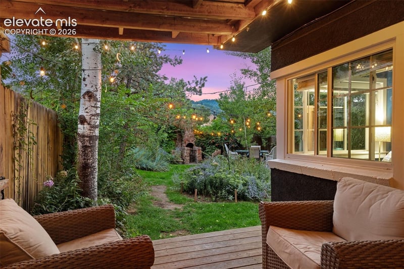 210 Mesa Ave, Manitou Springs, CO 80829