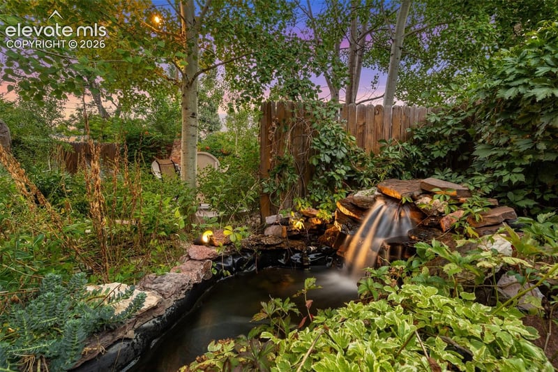 210 Mesa Ave, Manitou Springs, CO 80829