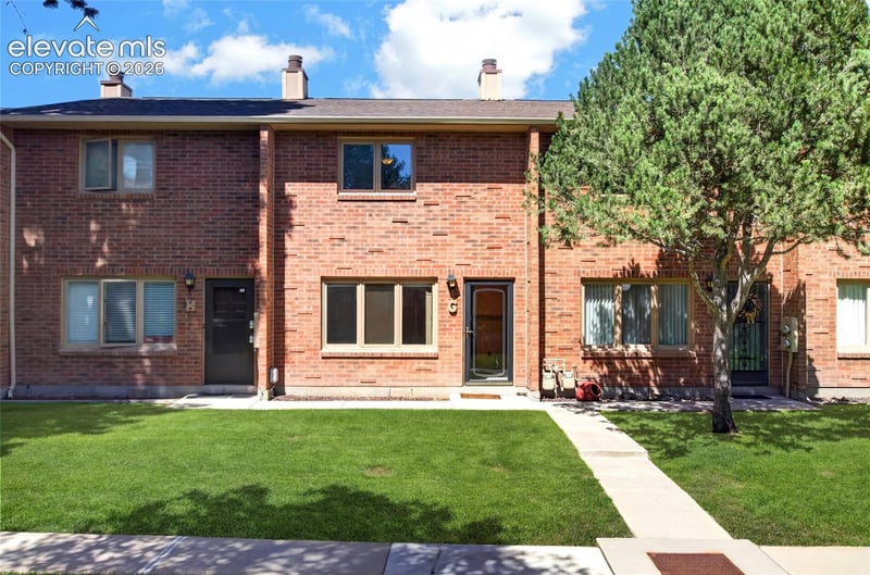 2105 Chatalet Ln #G, Pueblo, CO 81005