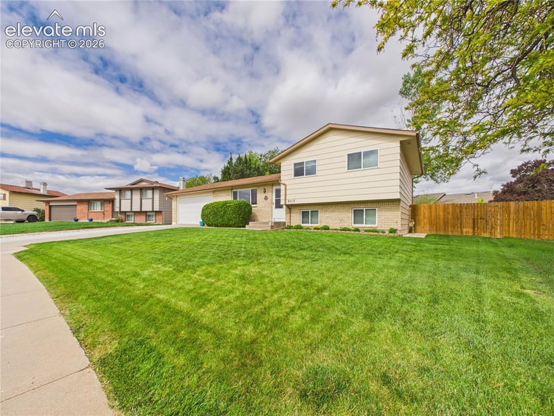 2117 Chautard Dr, Pueblo, CO 81005