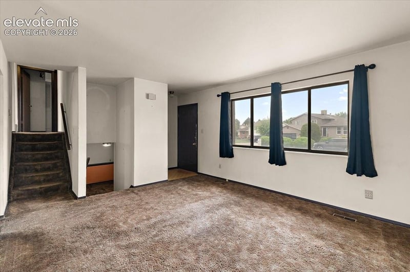 2121 Chautard Dr, Pueblo, CO 81005
