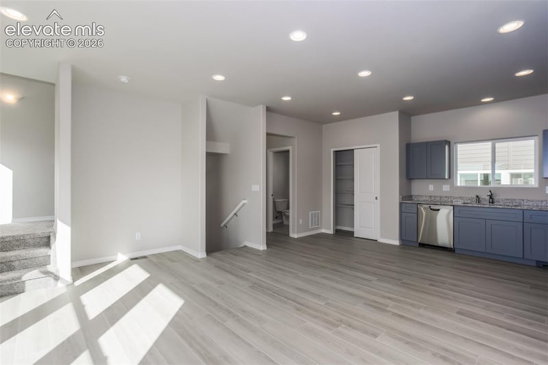 2135 Outfitters Grv, Colorado Springs, CO 80910