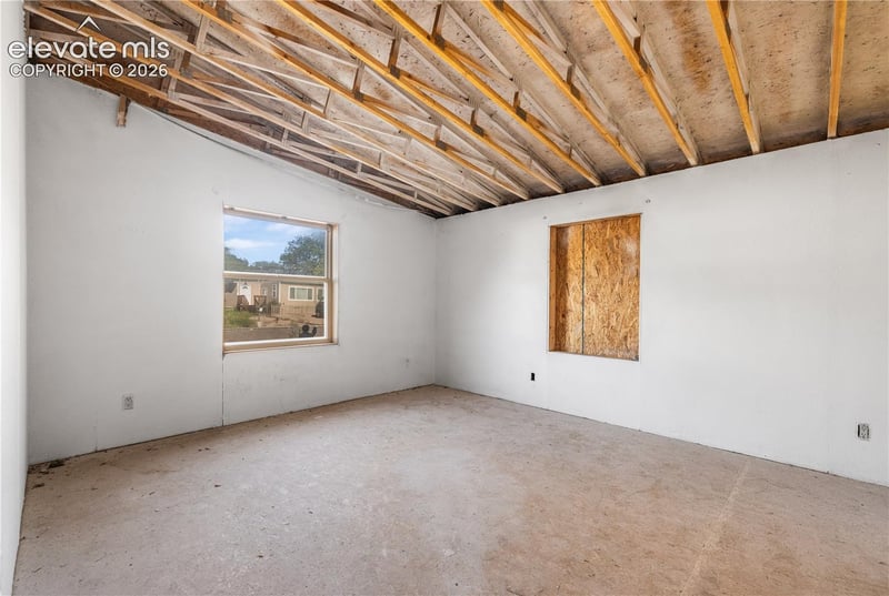 2144 Hellbeck Dr, Pueblo, CO 81005