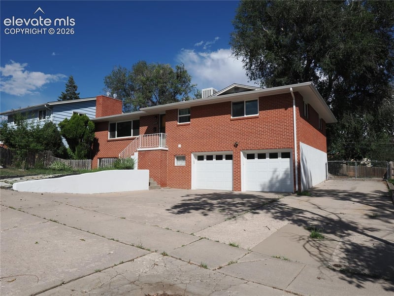 2145 Mcarthur Ave, Colorado Springs, CO 80909