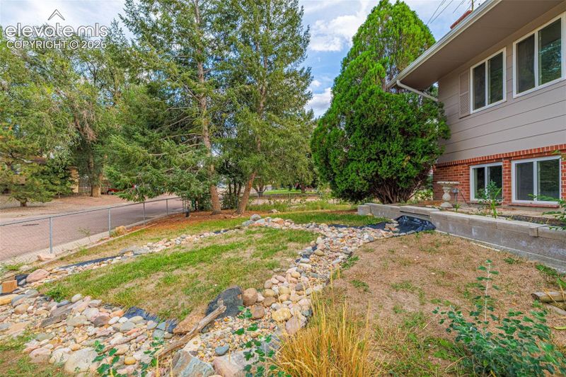 216 De La Vista St, Colorado Springs, CO 80911