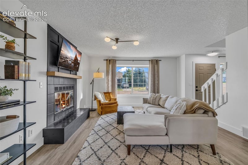 2160 Ambleside Dr, Colorado Springs, CO 80915