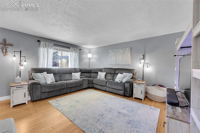 218 W Rockrimmon Blvd #C, Colorado Springs, CO 80919