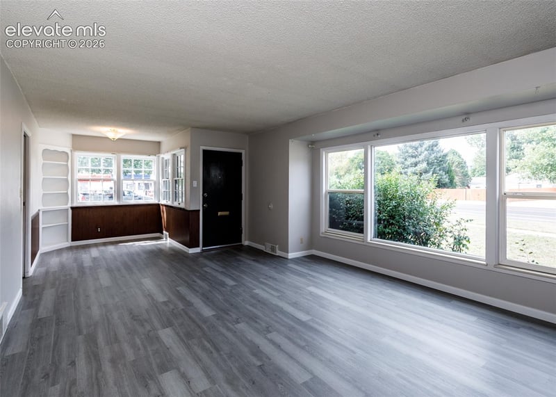 2203 Templeton Gap Rd, Colorado Springs, CO 80907