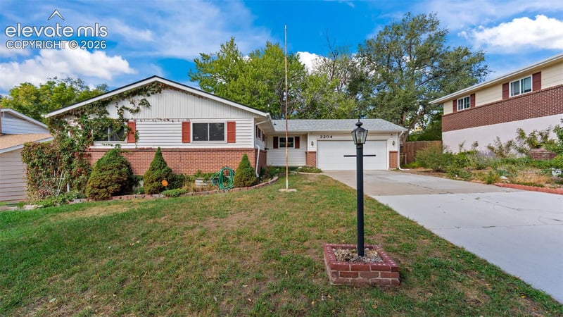 2204 Warwick Ln, Colorado Springs, CO 80909