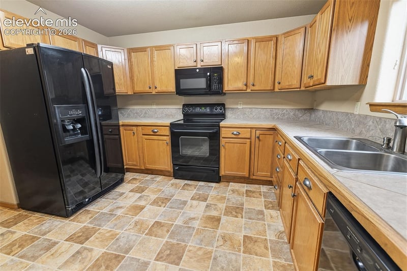 221 S Fairview St, Woodland Park, CO 80863