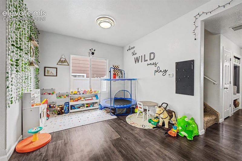 2220 Inspiration Ln, Pueblo, CO 81008