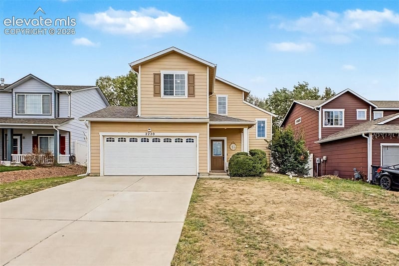 2220 Inspiration Ln, Pueblo, CO 81008