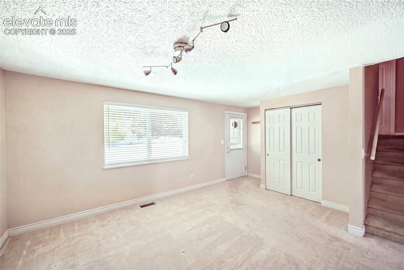 2220 Shawnee Dr, Colorado Springs, CO 80915