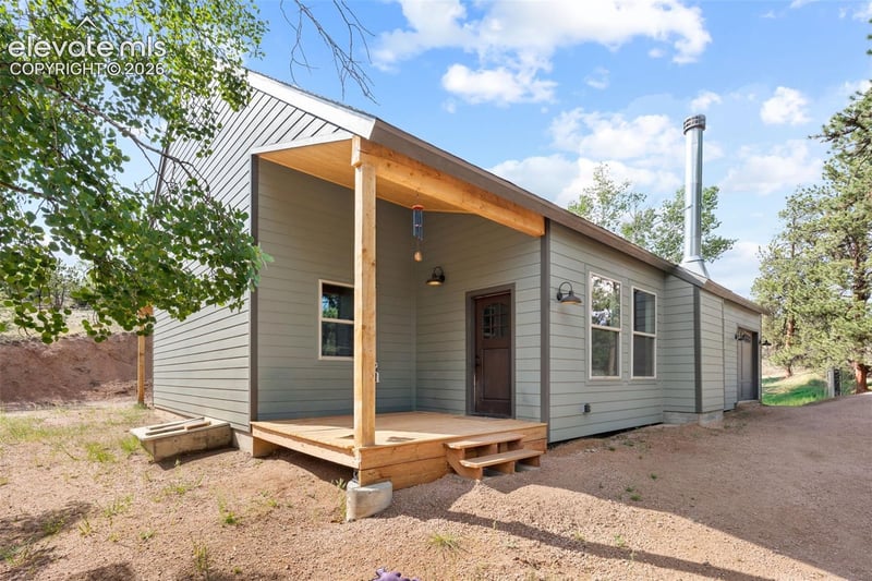 2270 Pikes Peak Dr, Florissant, CO 80816