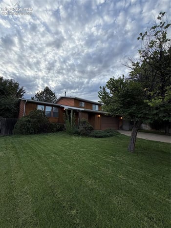 23 Ironweed Dr, Pueblo, CO 81001