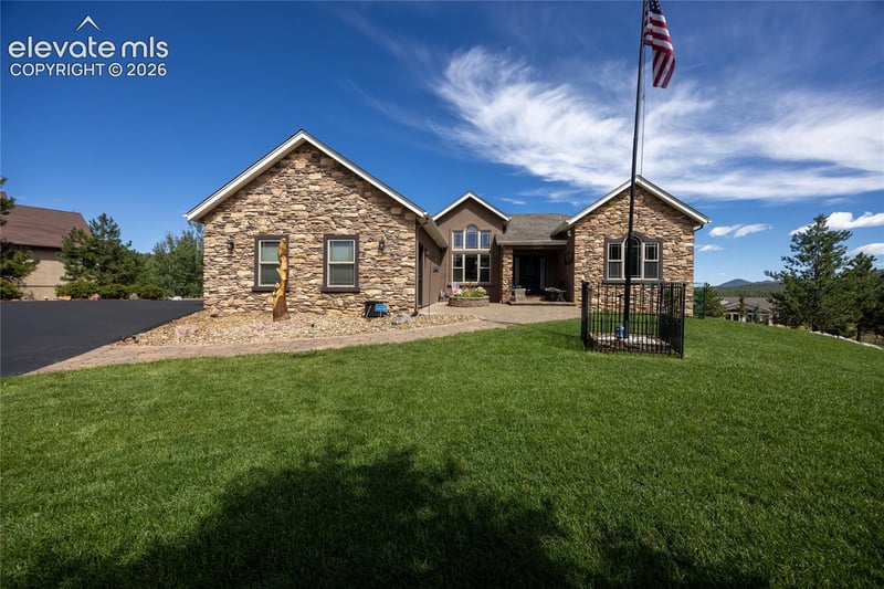 230 Eagle Pines Dr, Woodland Park, CO 80863