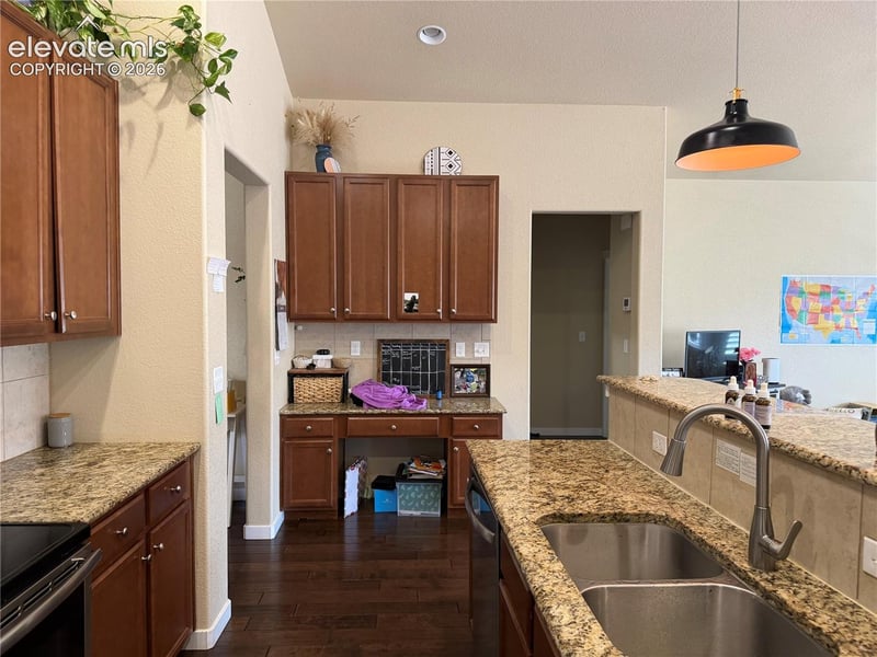 2327 Chickhollow Dr, Colorado Springs, CO 80910