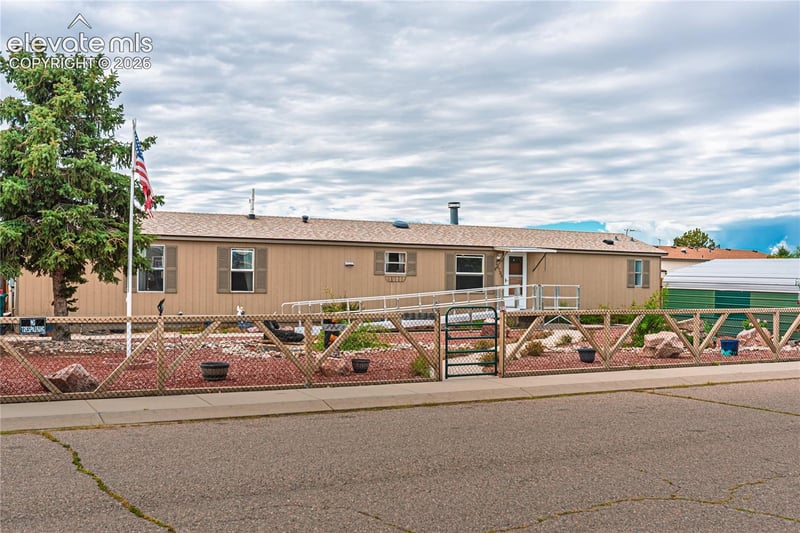 23735 Fleet St, Colorado Springs, CO 80928